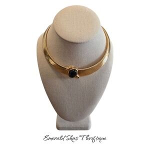 Nwt Vtg Monet Cabochon Black Lucite Pendant Omega Gold tone  Necklace. Free ship